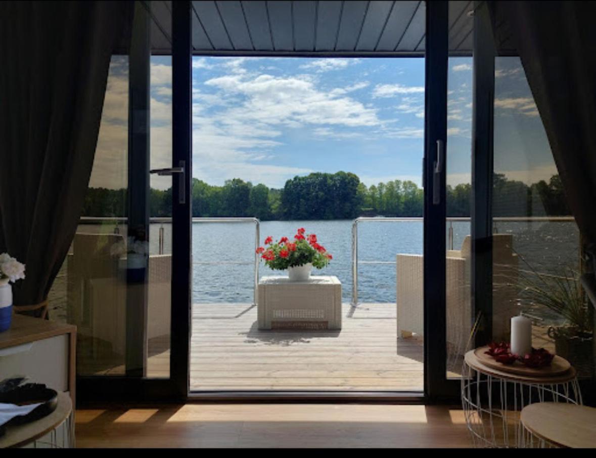 Botel Rybakowka Houseboats Na Wodzie *